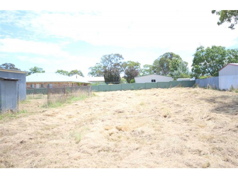 35 Scott Street, Tenterfield NSW 2372