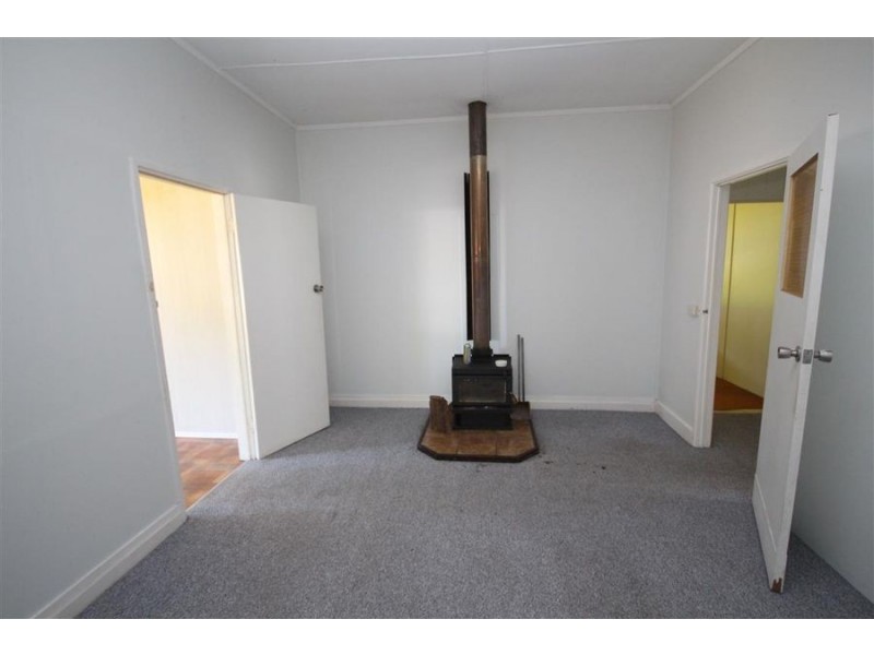 97 Scott Street, Tenterfield NSW 2372