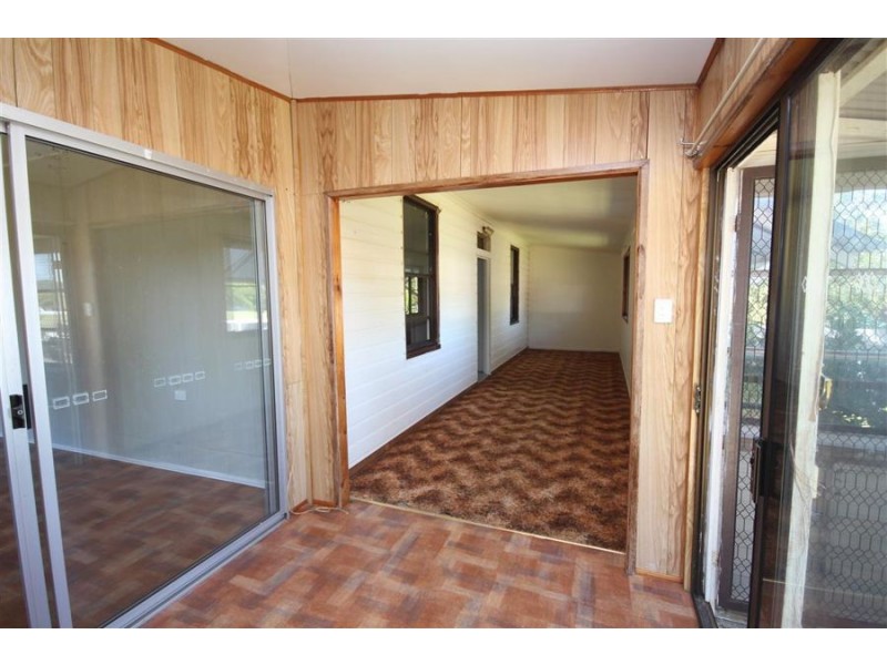 97 Scott Street, Tenterfield NSW 2372
