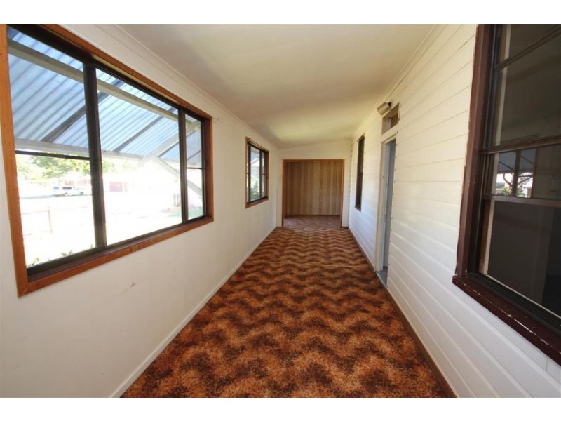 97 Scott Street, Tenterfield NSW 2372