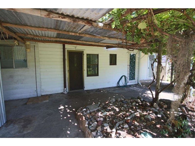 97 Scott Street, Tenterfield NSW 2372