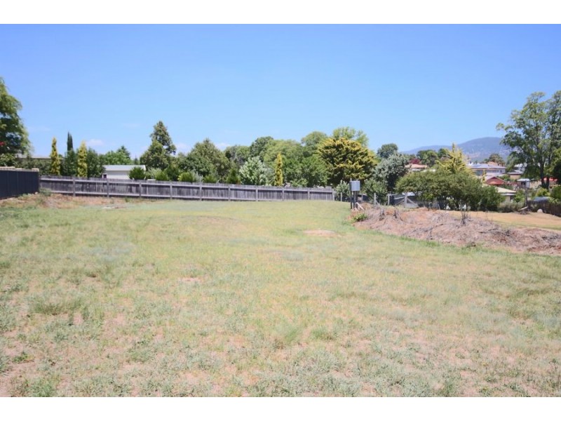 73 Martin Street, Tenterfield NSW 2372