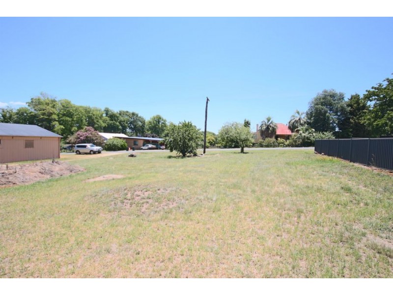 73 Martin Street, Tenterfield NSW 2372