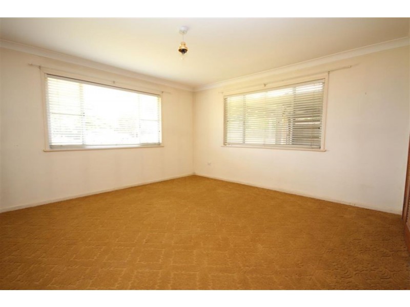 126 Cowper Street, Tenterfield NSW 2372