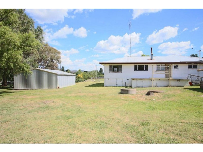 126 Cowper Street, Tenterfield NSW 2372