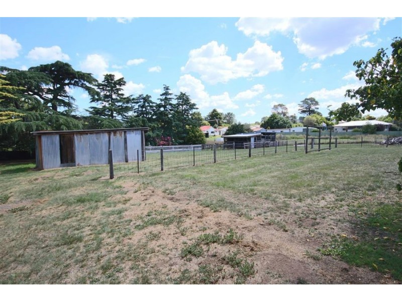 126 Cowper Street, Tenterfield NSW 2372