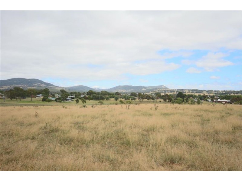 145 East Street, Tenterfield NSW 2372