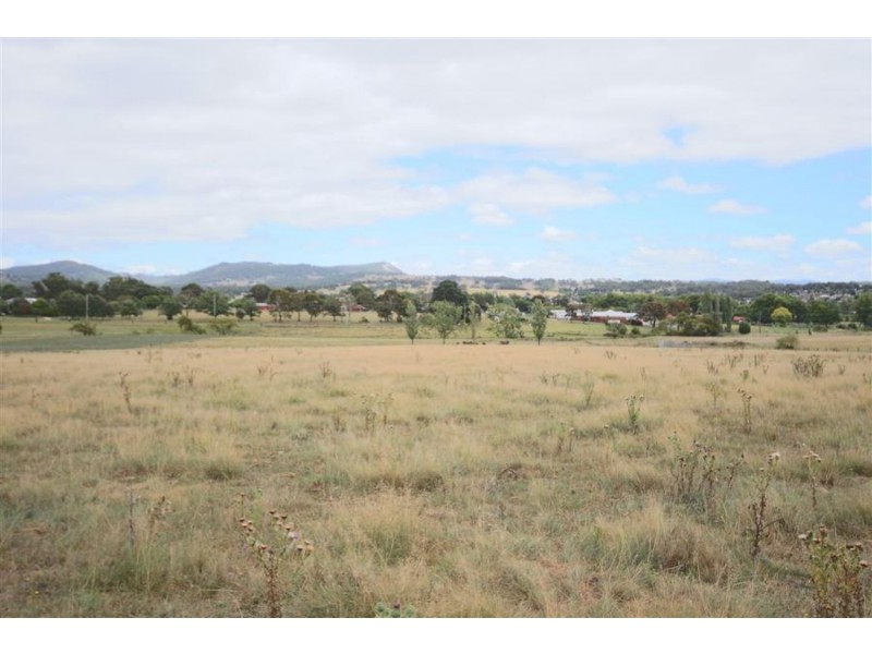 145 East Street, Tenterfield NSW 2372