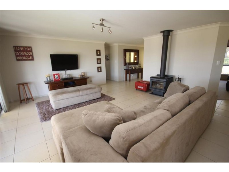 44 Riley Street, Tenterfield NSW 2372