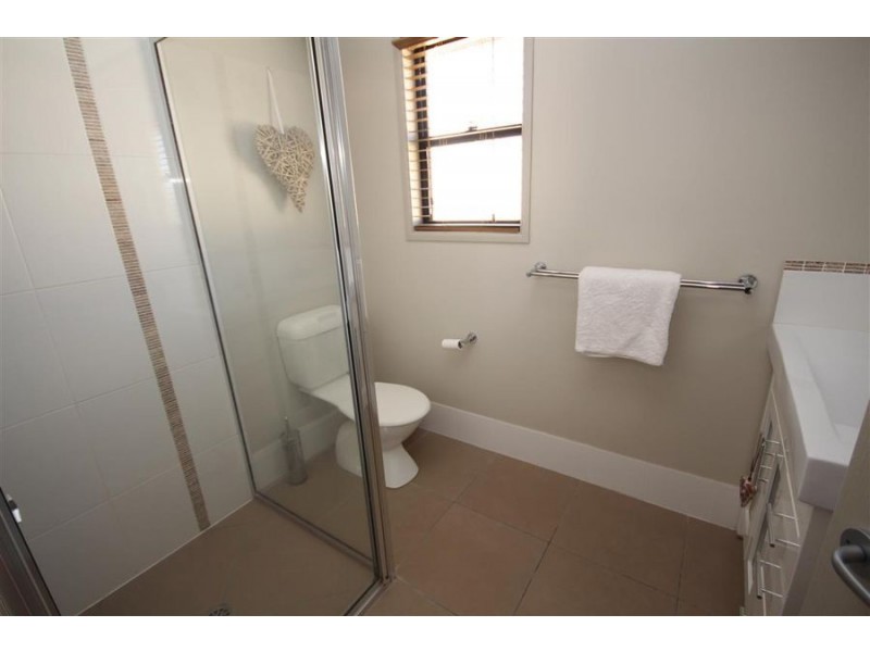 44 Riley Street, Tenterfield NSW 2372