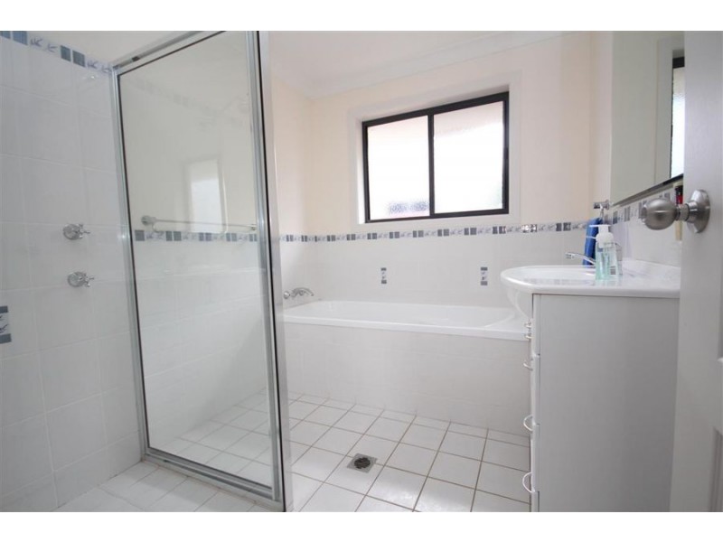 40 Railway Street, Tenterfield NSW 2372