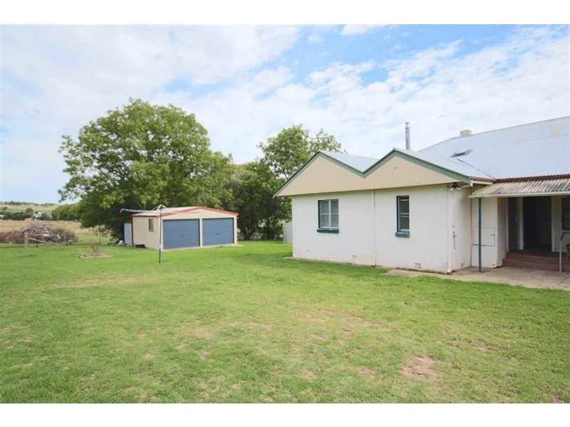 77 Cowper Street, Tenterfield NSW 2372