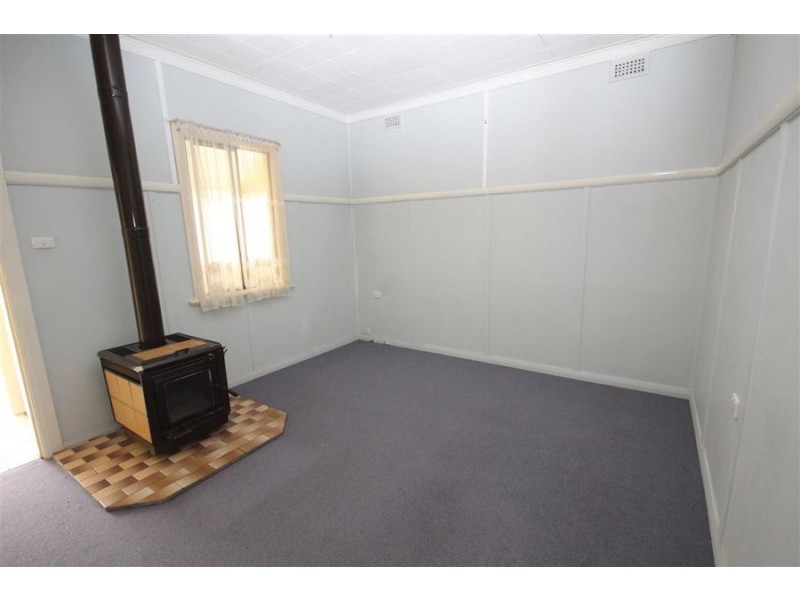 13 High Street, Tenterfield NSW 2372