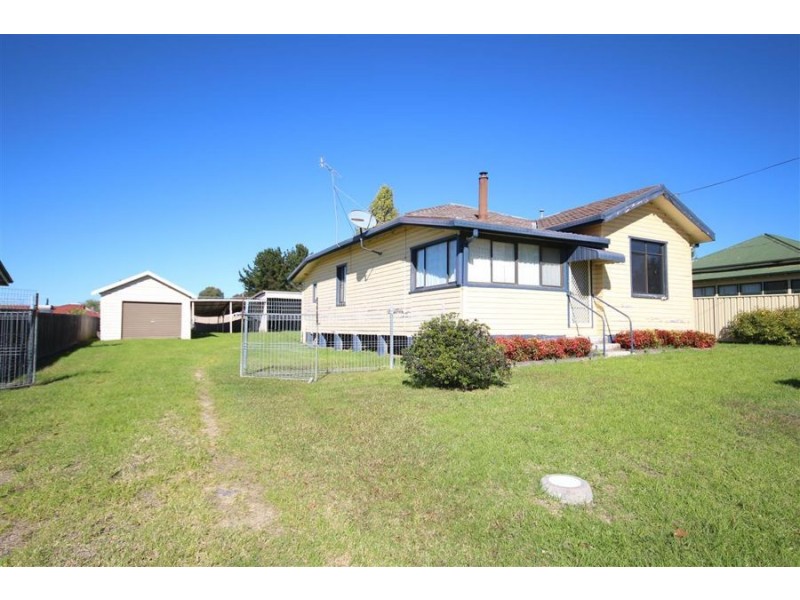 13 High Street, Tenterfield NSW 2372