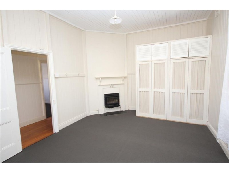 38 Molesworth Street, Tenterfield NSW 2372