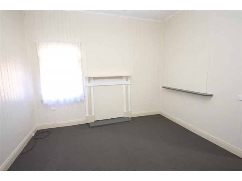 38 Molesworth Street, Tenterfield NSW 2372
