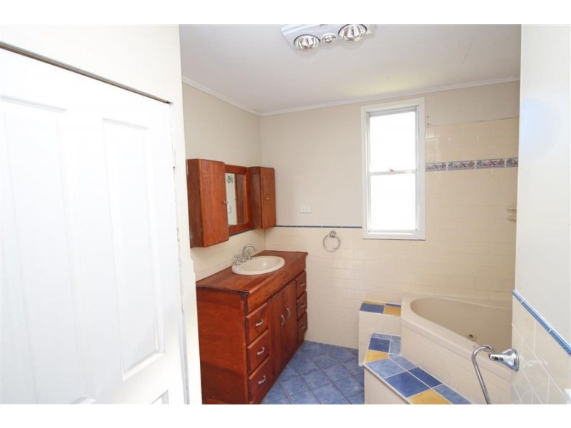 38 Molesworth Street, Tenterfield NSW 2372