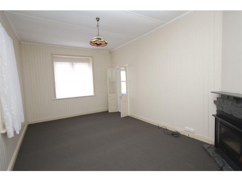 38 Molesworth Street, Tenterfield NSW 2372