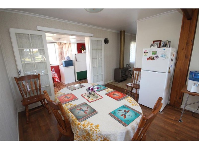 145 Logan Street, Tenterfield NSW 2372