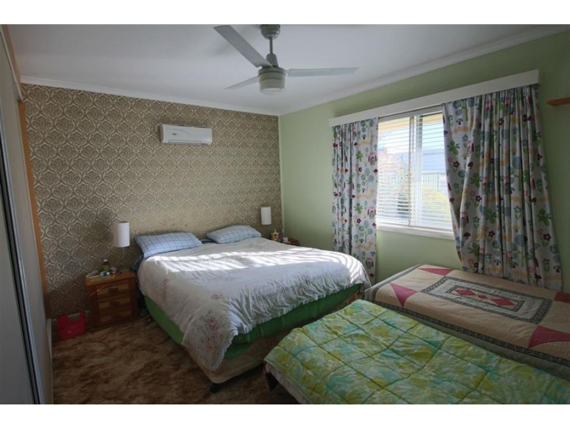 145 Logan Street, Tenterfield NSW 2372