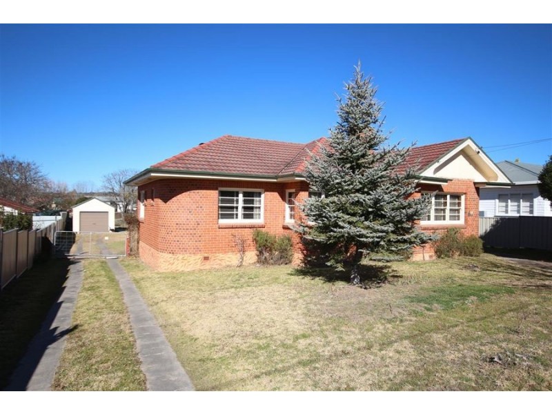 59 High Street, Tenterfield NSW 2372