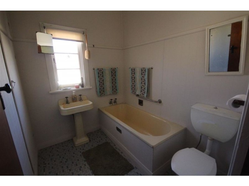 59 High Street, Tenterfield NSW 2372