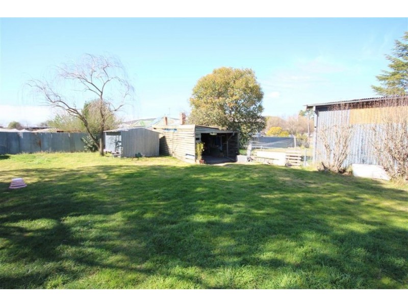 36 Railway Avenue, Tenterfield NSW 2372