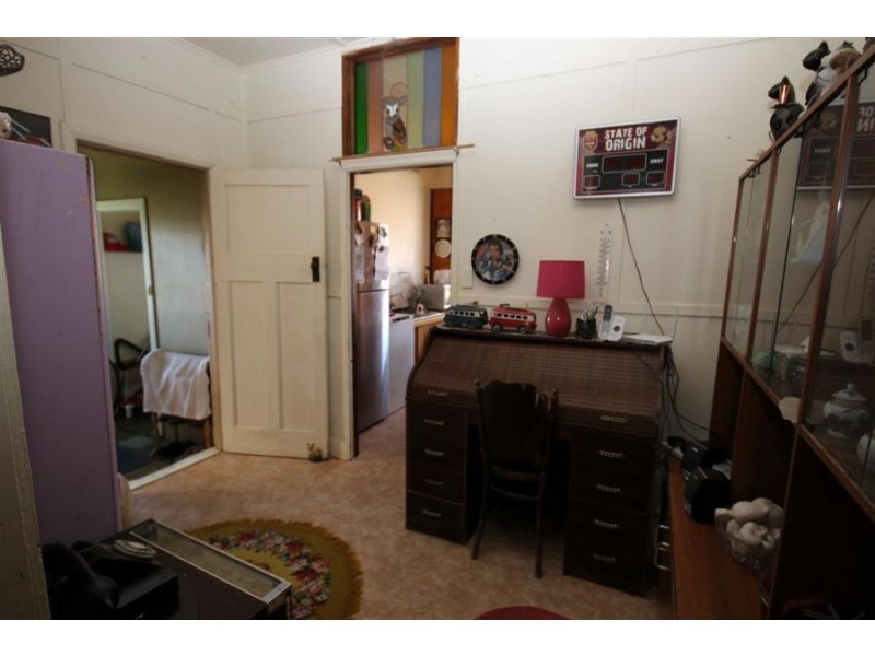 36 Railway Avenue, Tenterfield NSW 2372