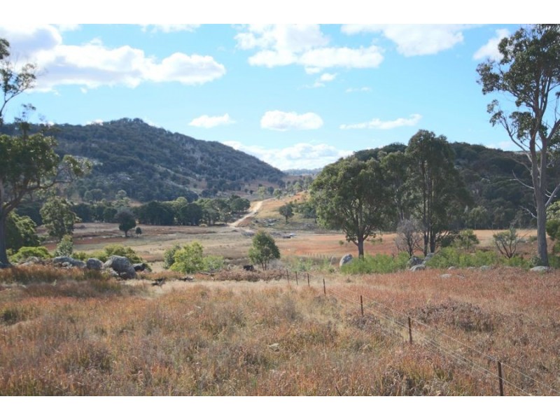 2 Wades Road, Tenterfield NSW 2372
