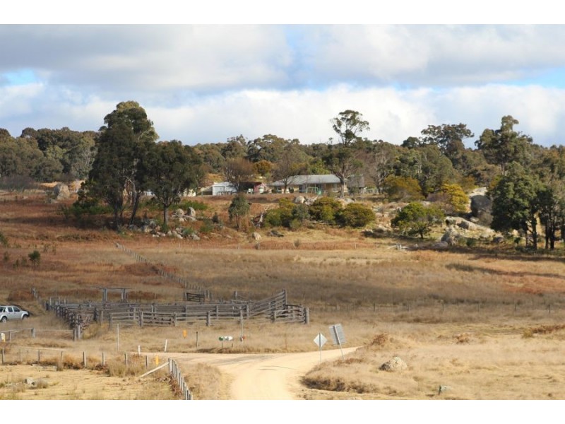 2 Wades Road, Tenterfield NSW 2372