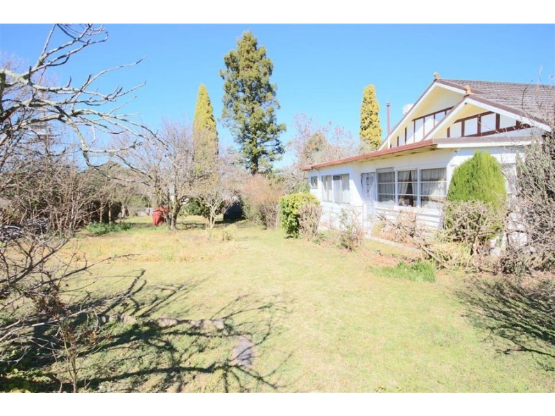 87 Martin Street, Tenterfield NSW 2372