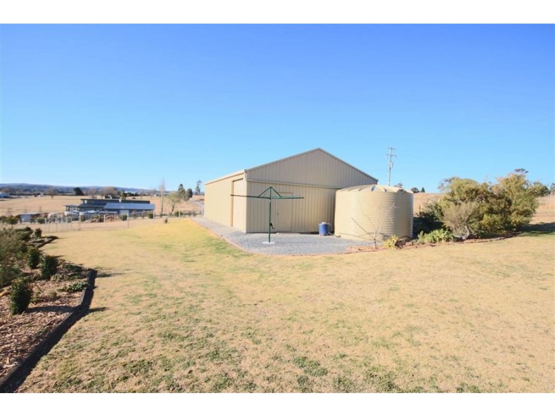 25 Millers Lane, Tenterfield NSW 2372