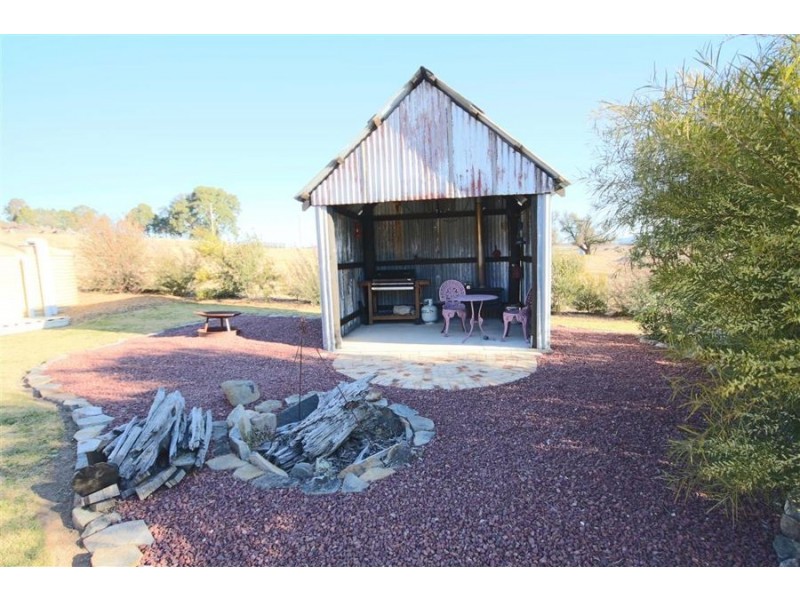 25 Millers Lane, Tenterfield NSW 2372