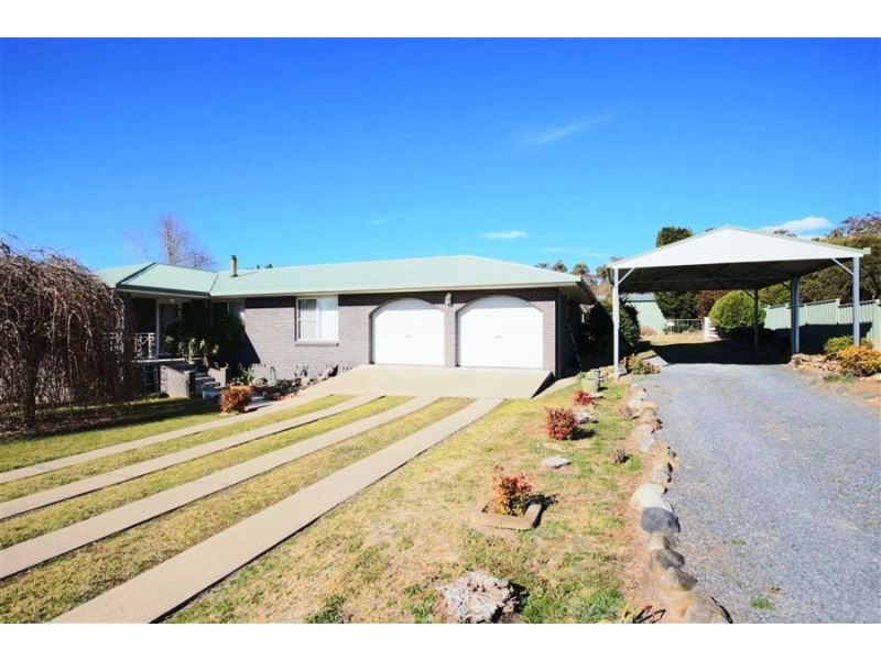 7 Logan Street, Tenterfield NSW 2372
