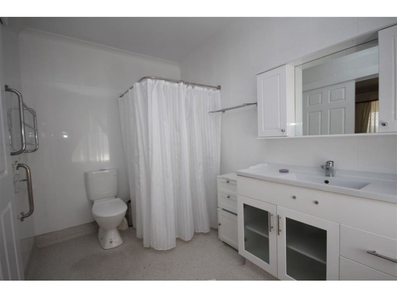 132 Pelham Street, Tenterfield NSW 2372