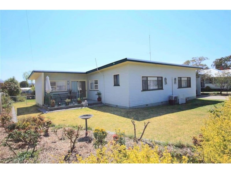 174 Manners Street, Tenterfield NSW 2372
