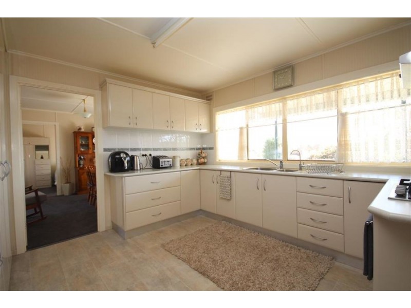 174 Manners Street, Tenterfield NSW 2372