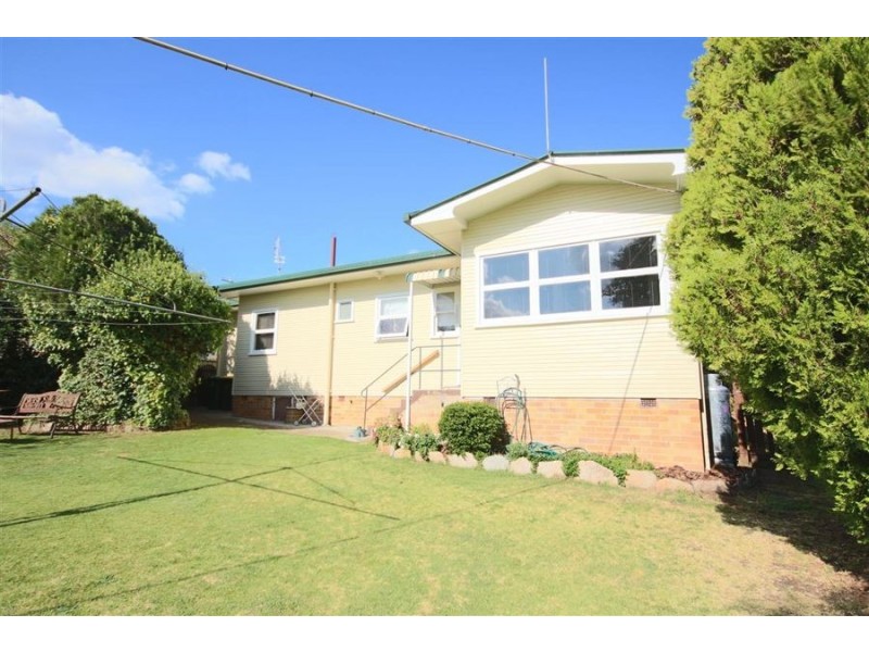 145 Bulwer Street, Tenterfield NSW 2372