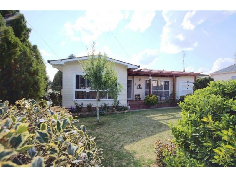 145 Bulwer Street, Tenterfield NSW 2372