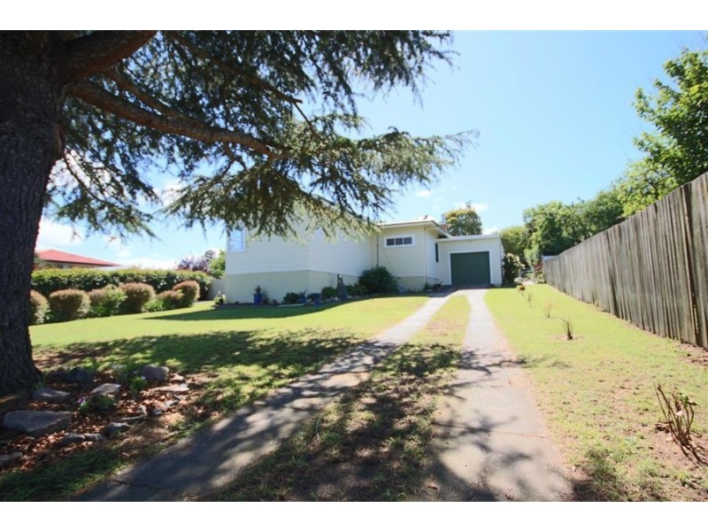 119 Wood Street, Tenterfield NSW 2372