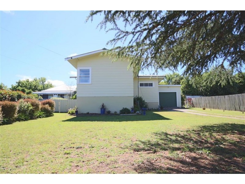 119 Wood Street, Tenterfield NSW 2372