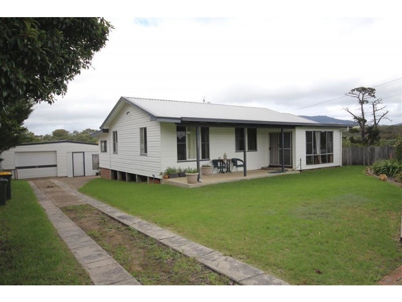 41 Clifton Street, Tenterfield NSW 2372