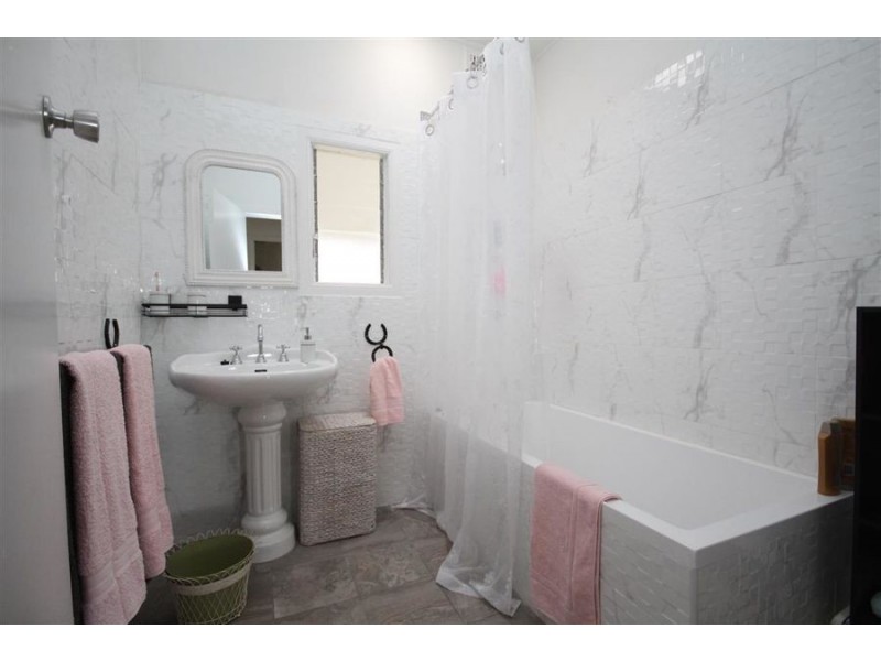 41 Clifton Street, Tenterfield NSW 2372