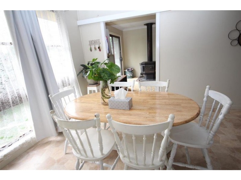 80 Logan Street, Tenterfield NSW 2372