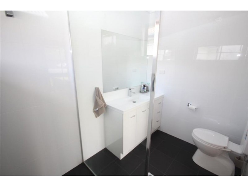 80 Logan Street, Tenterfield NSW 2372