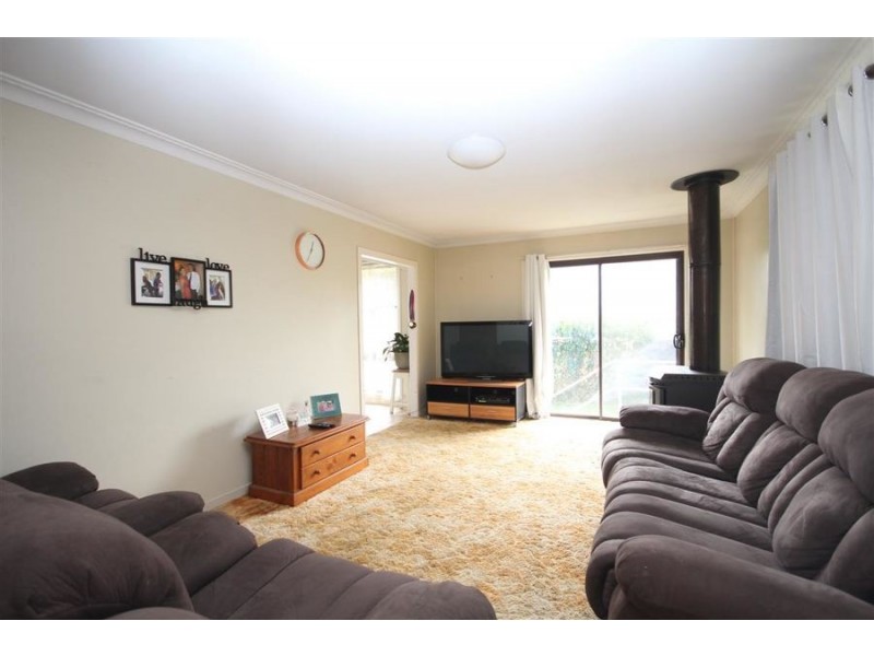 80 Logan Street, Tenterfield NSW 2372