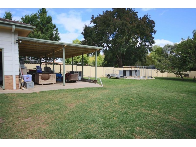 80 Logan Street, Tenterfield NSW 2372