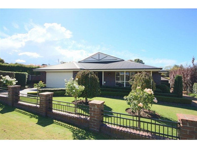 70 Riley Street, Tenterfield NSW 2372