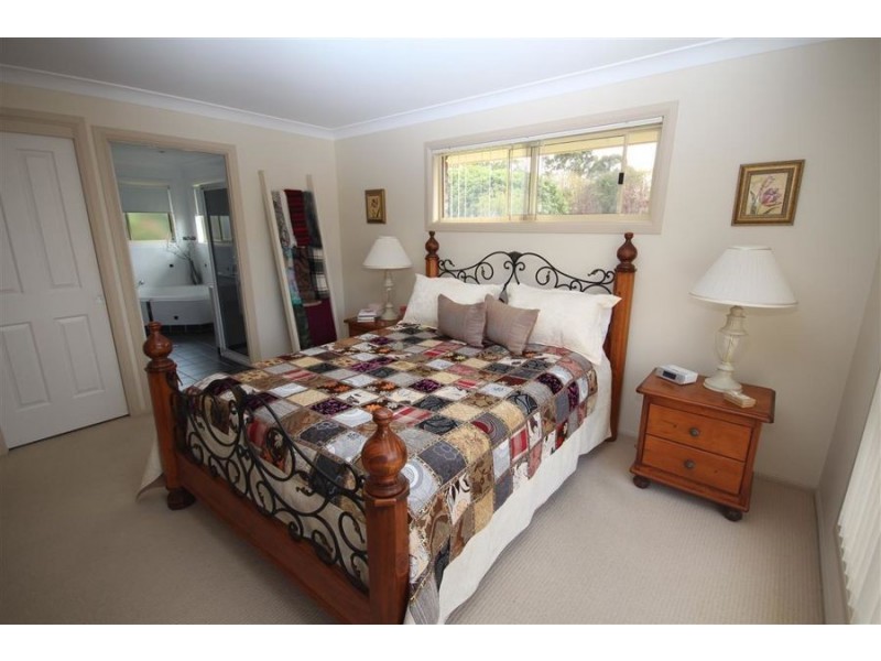 70 Riley Street, Tenterfield NSW 2372
