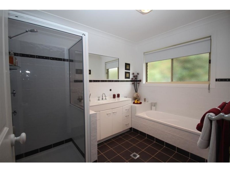 70 Riley Street, Tenterfield NSW 2372